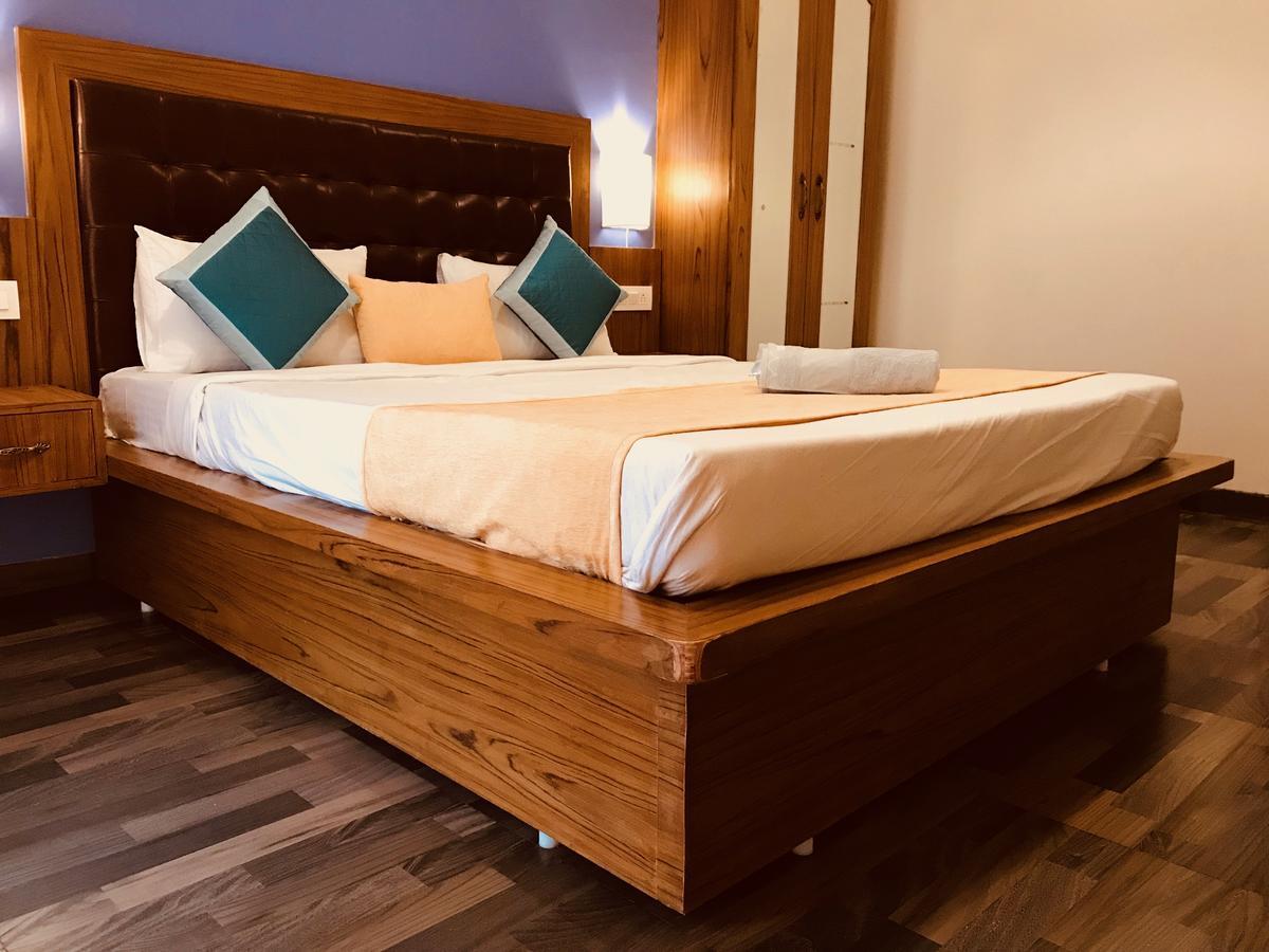 Royale Nirvana Resort Arpora Bagian luar foto