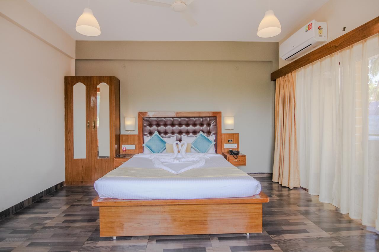 Royale Nirvana Resort Arpora Bagian luar foto