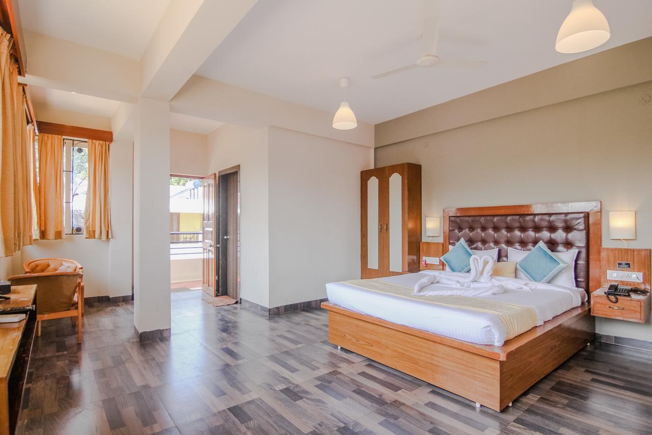 Royale Nirvana Resort Arpora Bagian luar foto